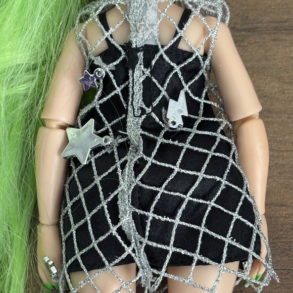 Rainbow High JADE HUNTER Fantastic Fashion Toy Doll Green & Black 2019 - Picture 7 of 13